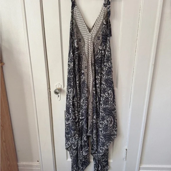 Silk Women’s Harem Style Jumpsuit - Picture 2 of 9